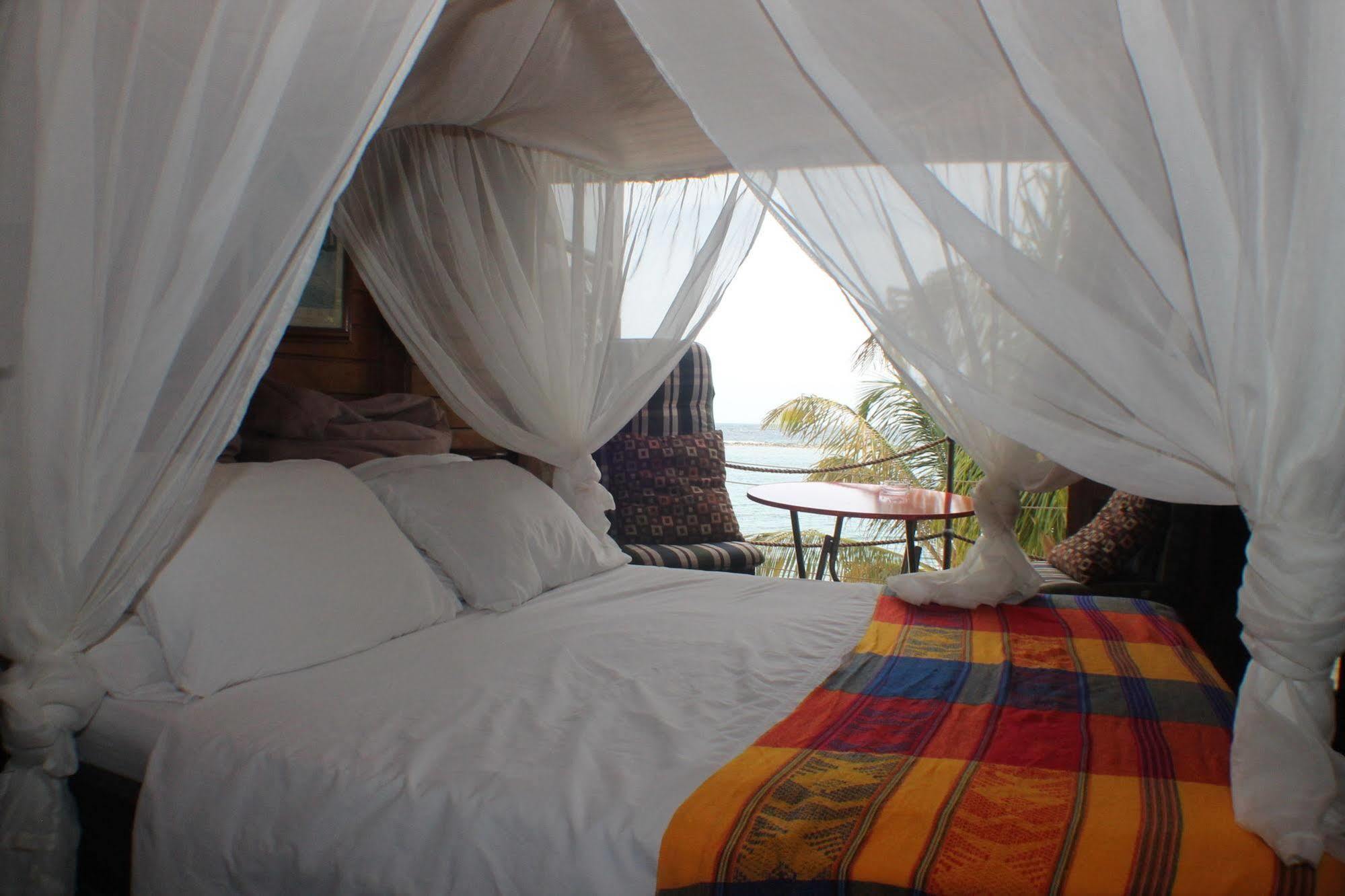 Coral Reef Beach Savaneta Exterior photo